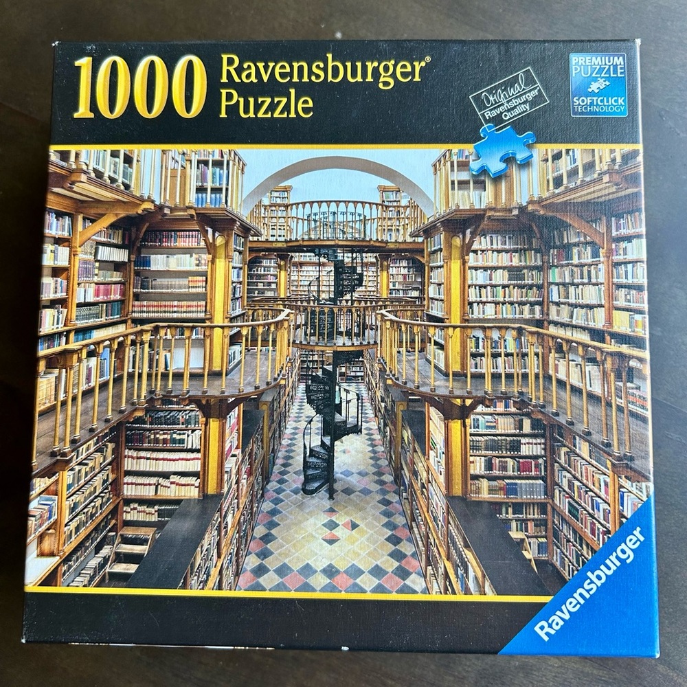 🧩Ravensburger Library 1000 piece puzzle